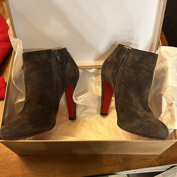 Christian Louboutin size 38 dark grey suede booties - Picture 4 of 9